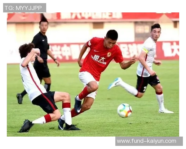 恒大足球翻译助力中国足球崛起打造国际化交流新平台